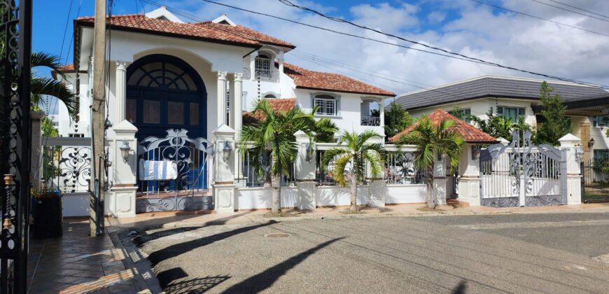 CASA EN CERRO ALTO