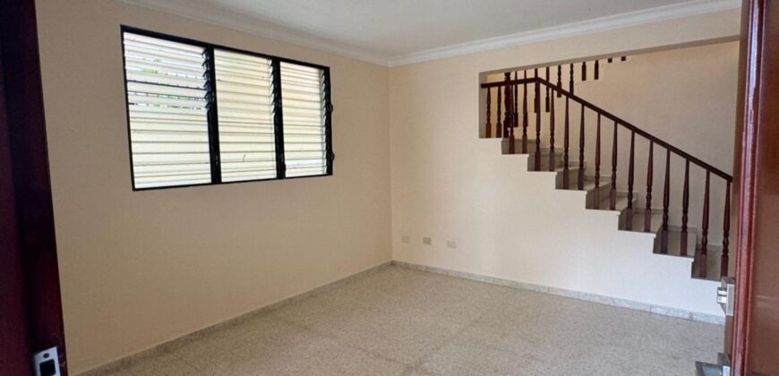 CASA DE DOS NIVELES