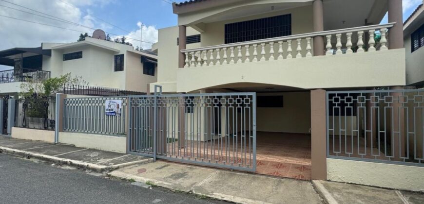 CASA DE DOS NIVELES