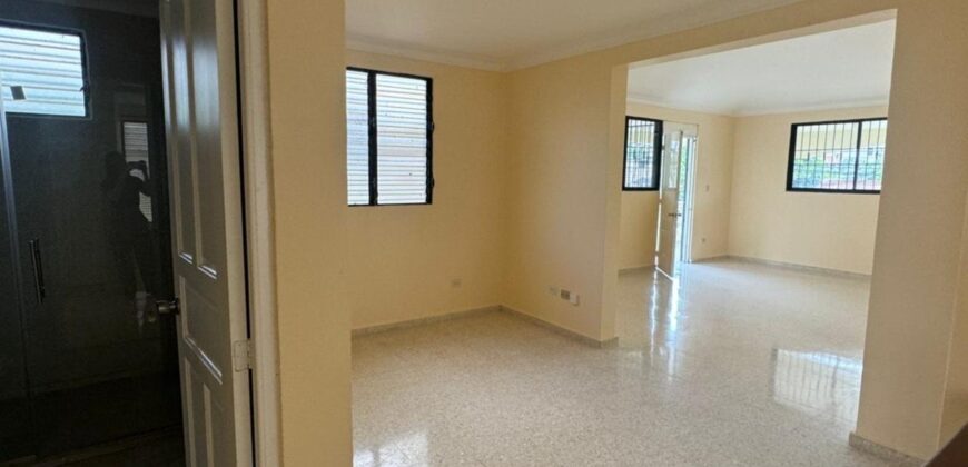 CASA DE DOS NIVELES