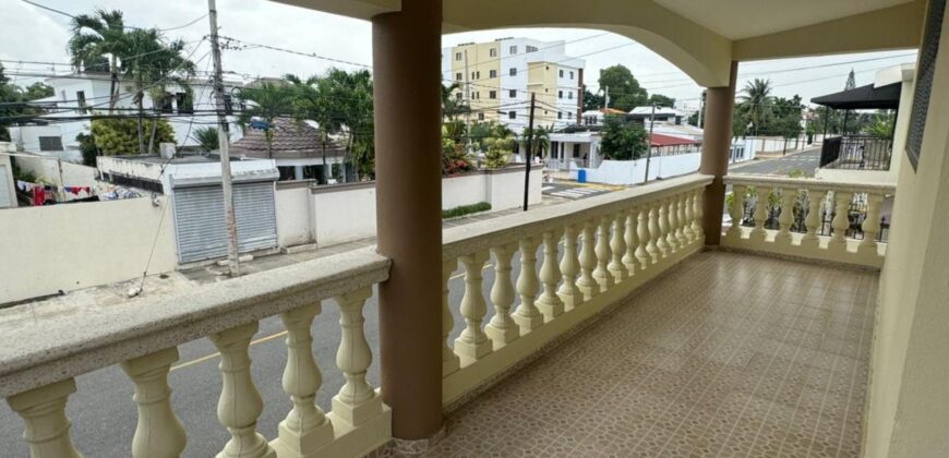 CASA DE DOS NIVELES