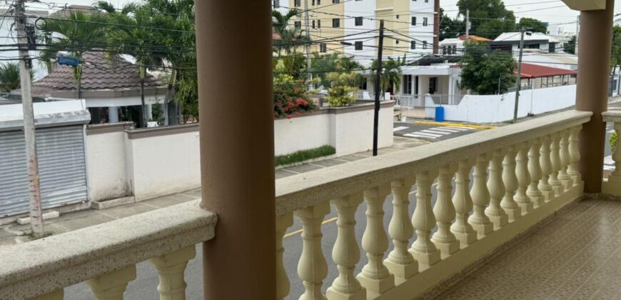 CASA DE DOS NIVELES