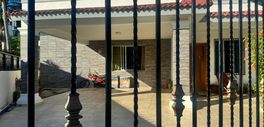 Casa en Residencial Don Antolin